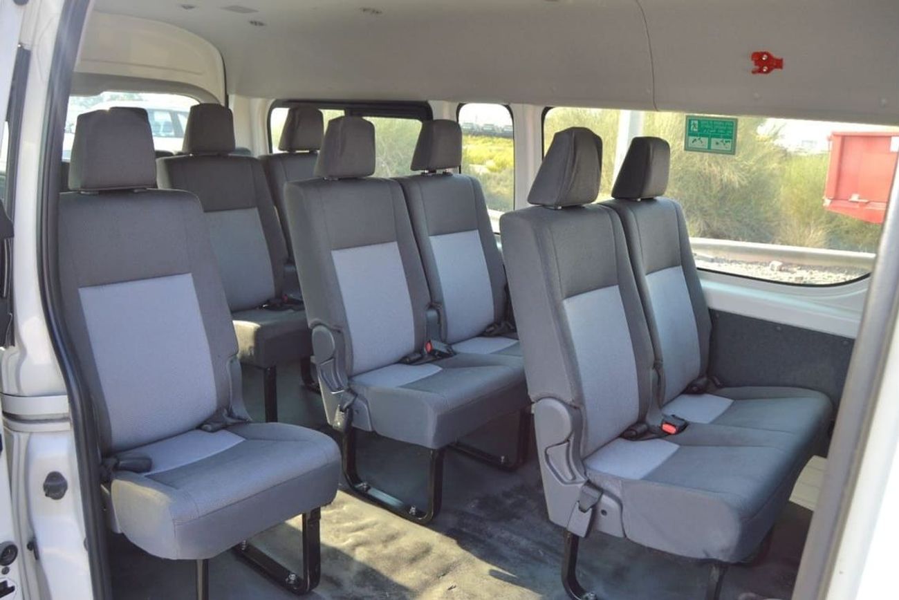 Toyota Hiace Commuter 3.5L M/T