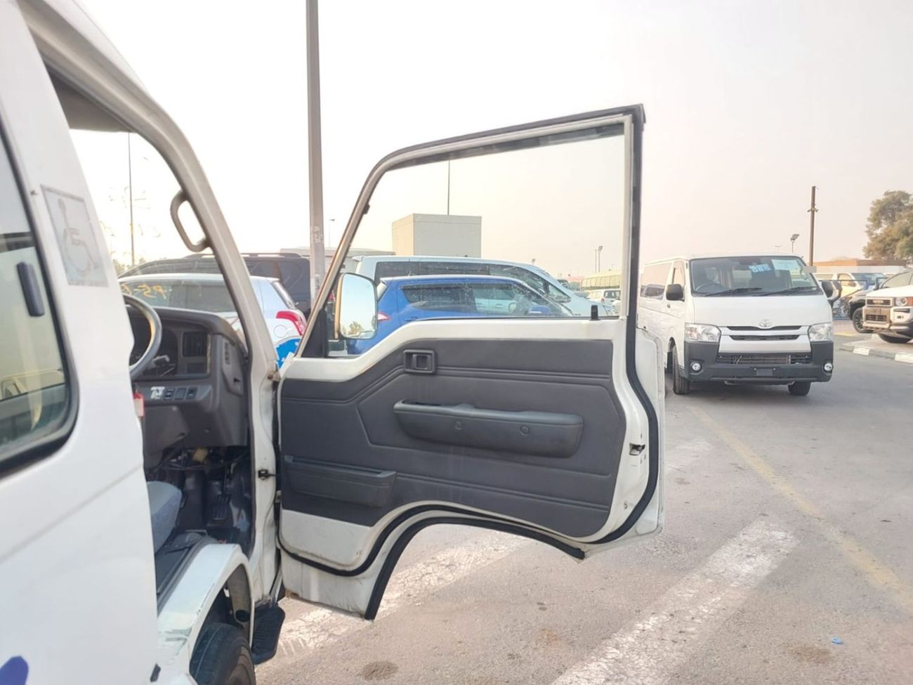 Nissan Caravan NISSAN CARAVAN VAN RHD 1997 MODEL 3.1 L DIESEL MANUAL(PM00945)