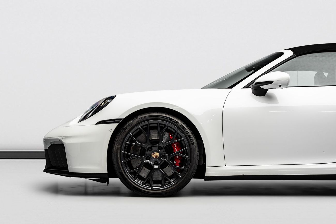 Porsche 911 Targa 4GTS 3.0L (475 HP) 2025 Porsche 911 Carrera 4 GTS Targa, 3.6L TC F6, 532 bhp, 8-Speed Auto PDK