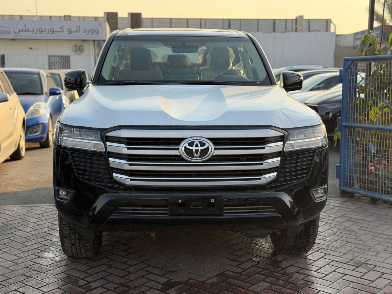 تويوتا لاند كروزر GXR 3.5L