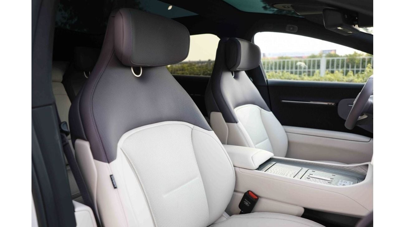 Avatr 12 2024 AVATR 12 PERFORMANCE VERS - White inside PURPLE WHITE | Export Only