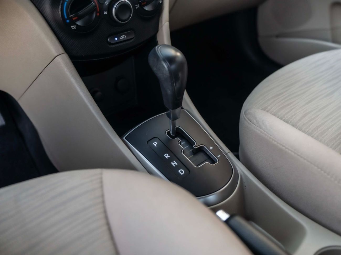 هيونداي أكسنت Base 1.6L (123 HP)