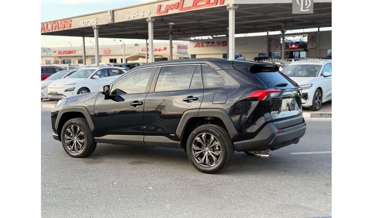 Toyota RAV4 Hybrid XLE 2.5L premium,Sunroof,limited Rims