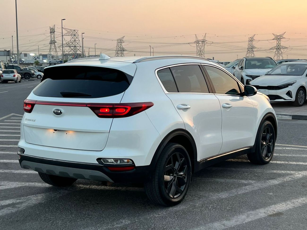 Kia Sportage 2021  Kia  Sportage Mioption-Rear Camara -2.4L-V4- Leather Seat -  2 Key -