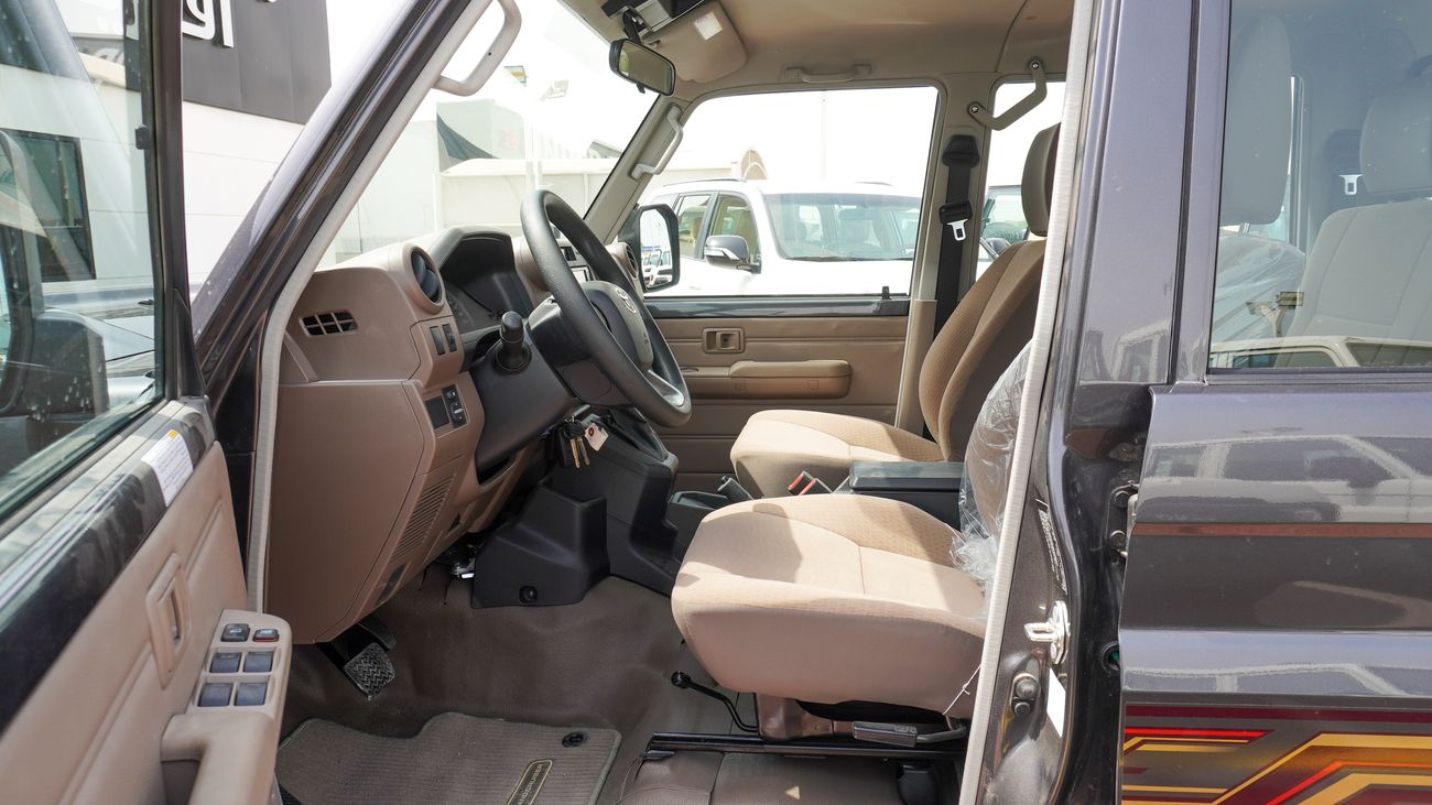Toyota Land Cruiser Pick Up 4.0L V6 Double Cabin A/T