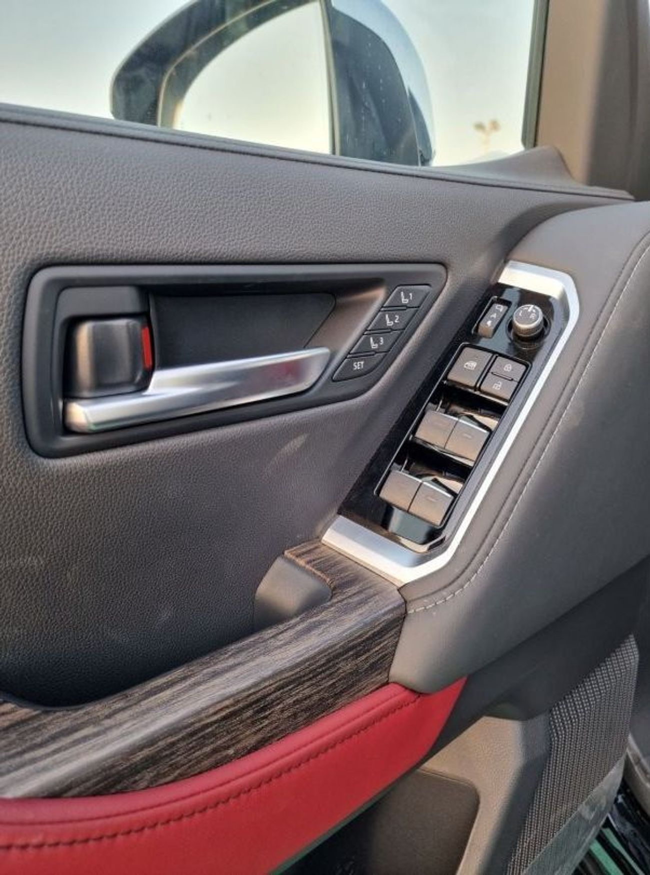 Toyota Land Cruiser VXR 3.5L DIESEL FULL OPTION