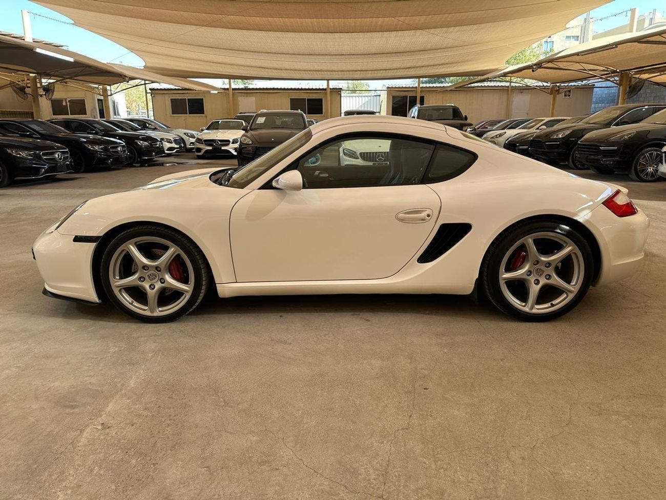 بورش كايمان PORSCHE CAYMAN S 2008 3.4L | 6F MANUAL TRANSMISSION | FULL SERVICE HISTORY | SPORTS CHRONO PACKAGE