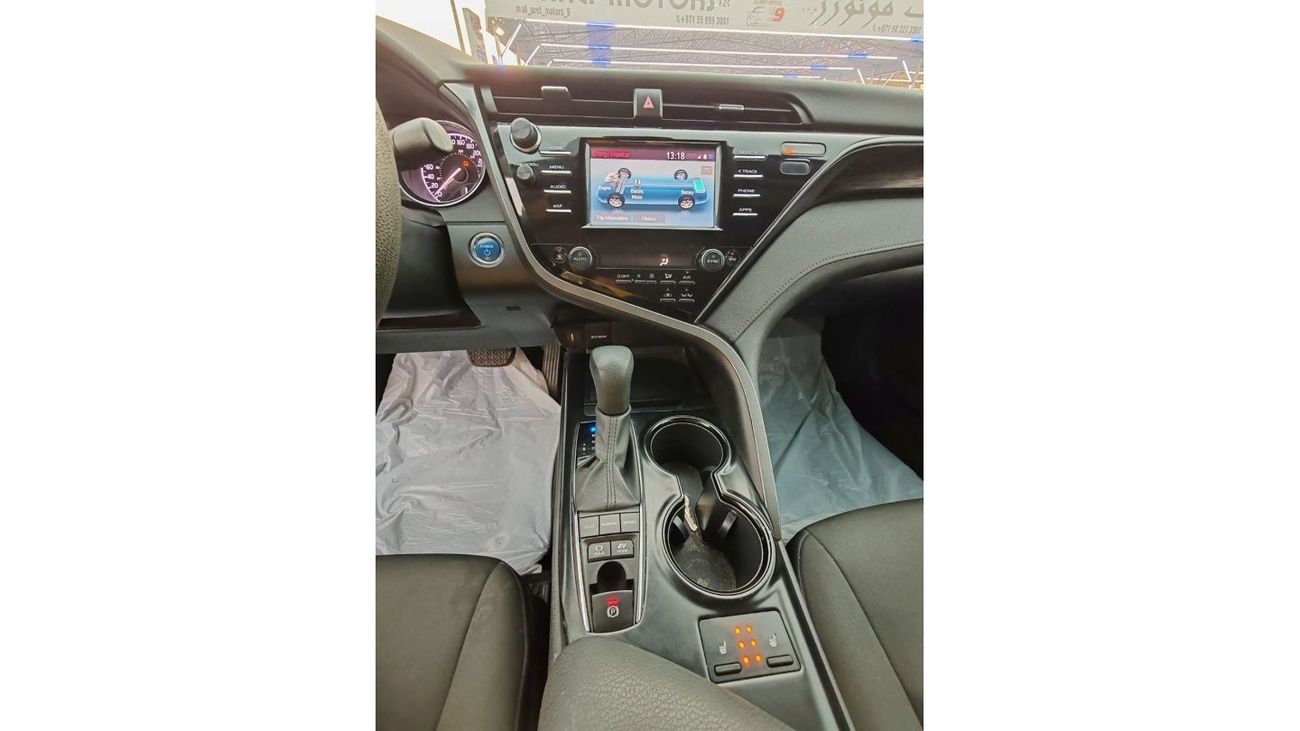 Toyota Camry LE HEV Warranty one year