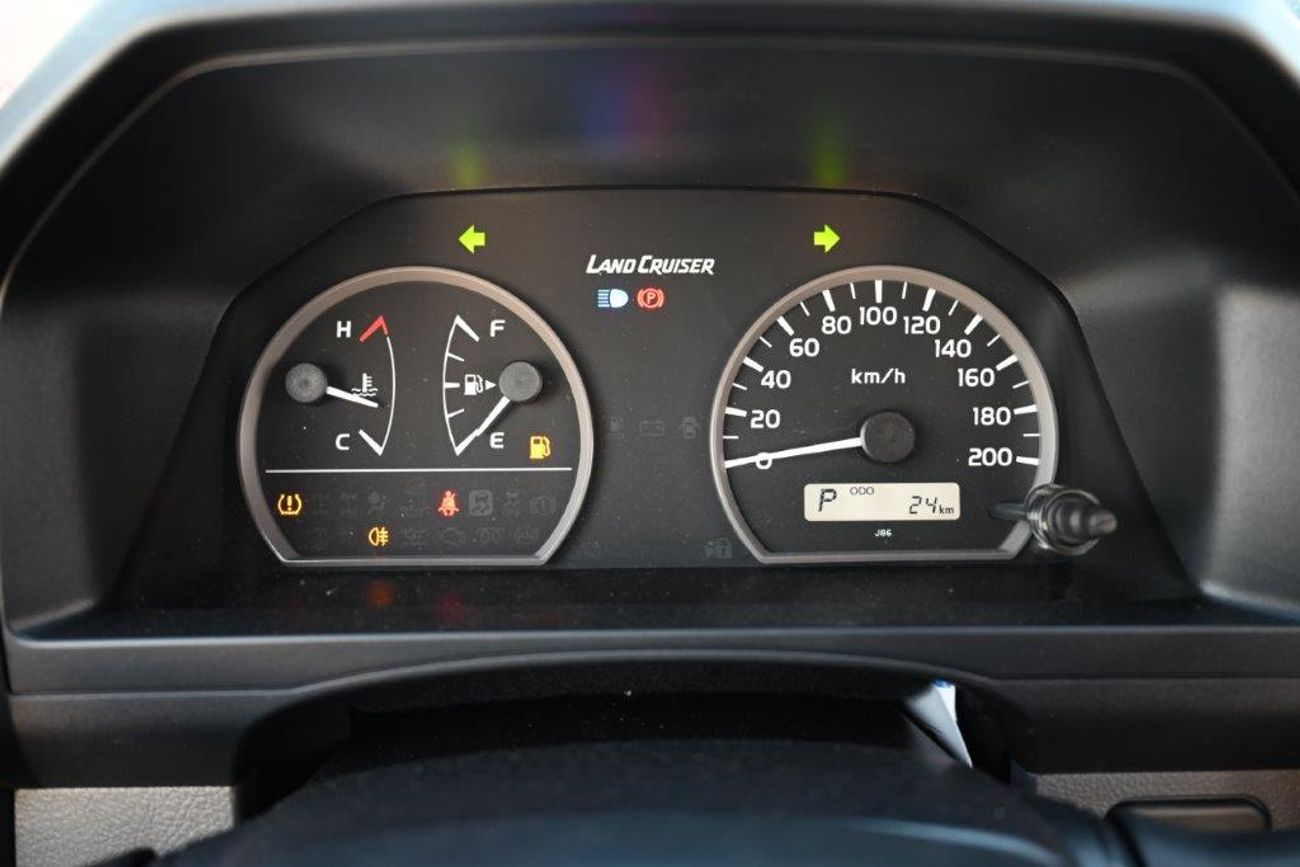 Toyota Land Cruiser 70 78 V6 4.0L 4WD 9-Seater Automatic