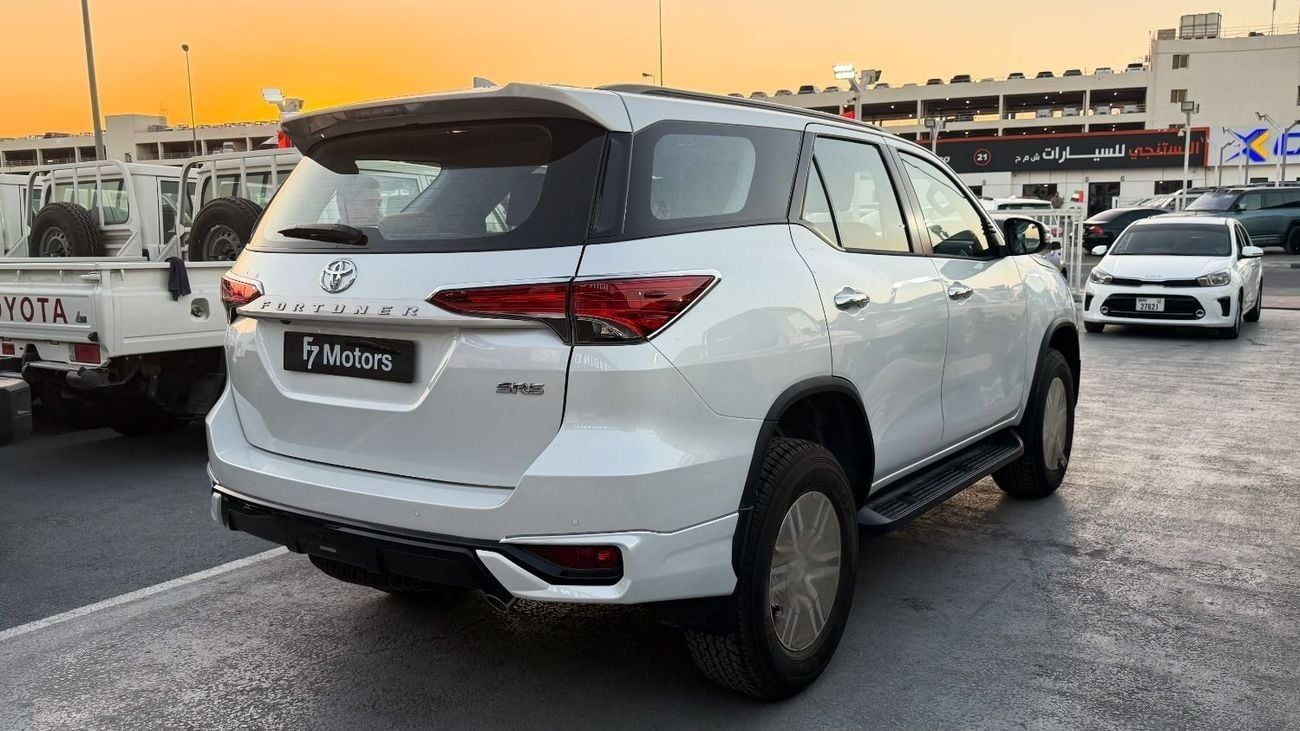 تويوتا فورتونر Toyota Fortuner SR5 - 2.7L 4WD - Full Option - 2025
