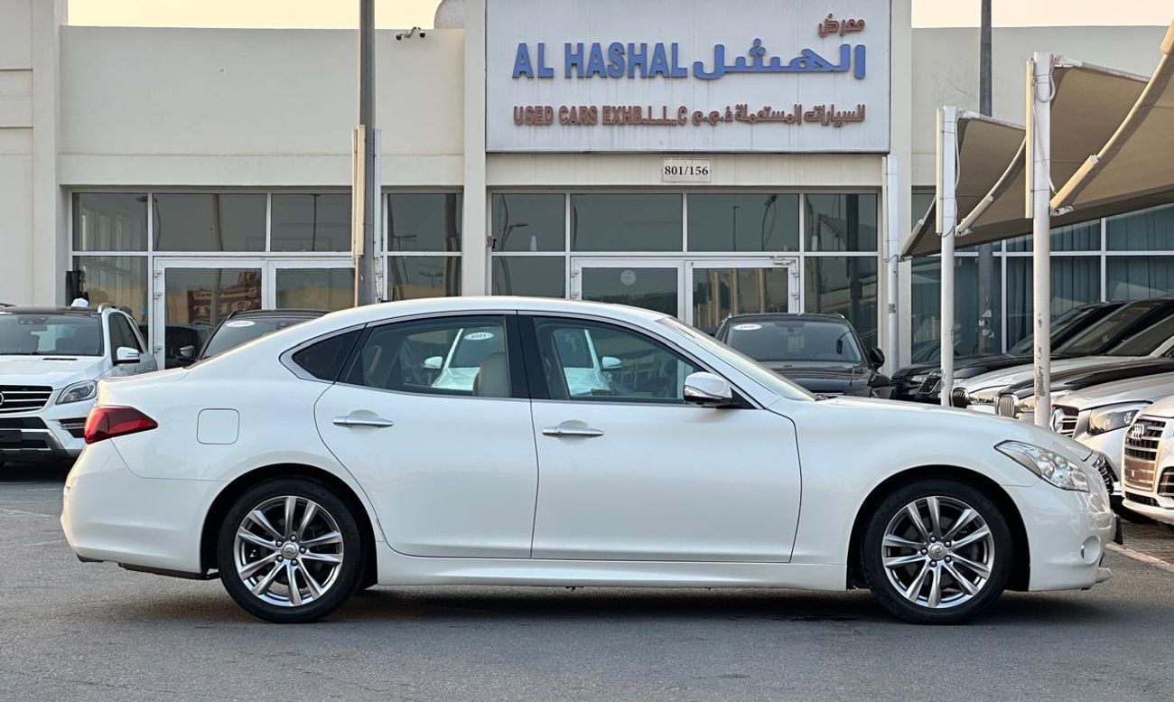 Infiniti Q70 Luxury 3.7L