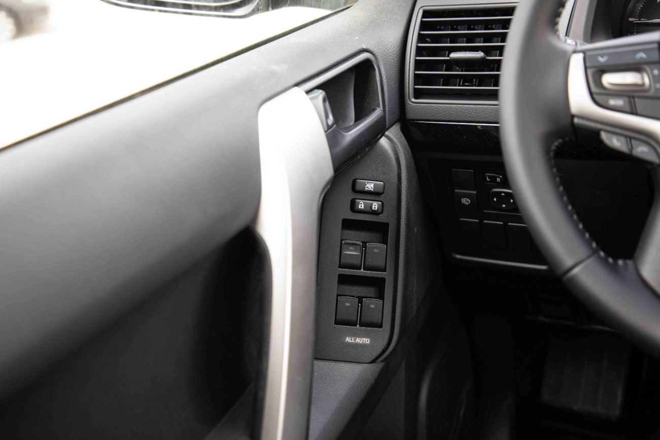 Toyota Prado 2023 Toyota Prado 4.0 TXL G SF - Attitude Black inside Black