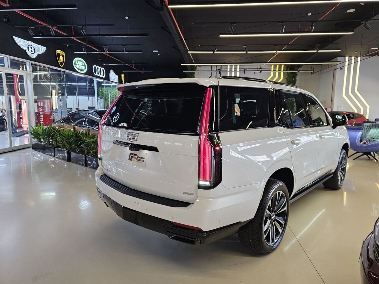 Cadillac Escalade Sport 6.2L 4WD RAMADNA OFFER ++ 550K - 2025 BRAND NEW ESCALADE SPORT - 5 YEARS WARRANTY AND SERVICE