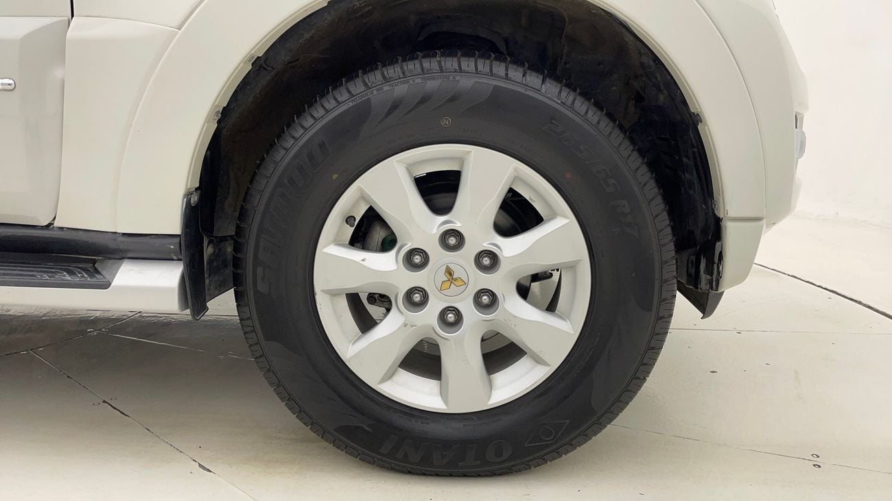 Mitsubishi Pajero GLS MID 3 | Zero Down Payment | Home Test Drive