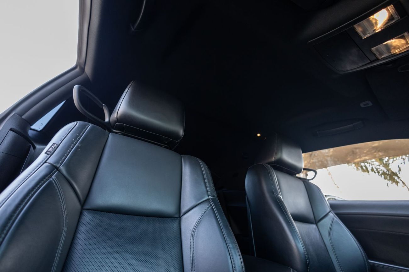 Dodge Challenger SXT Plus 3.6L