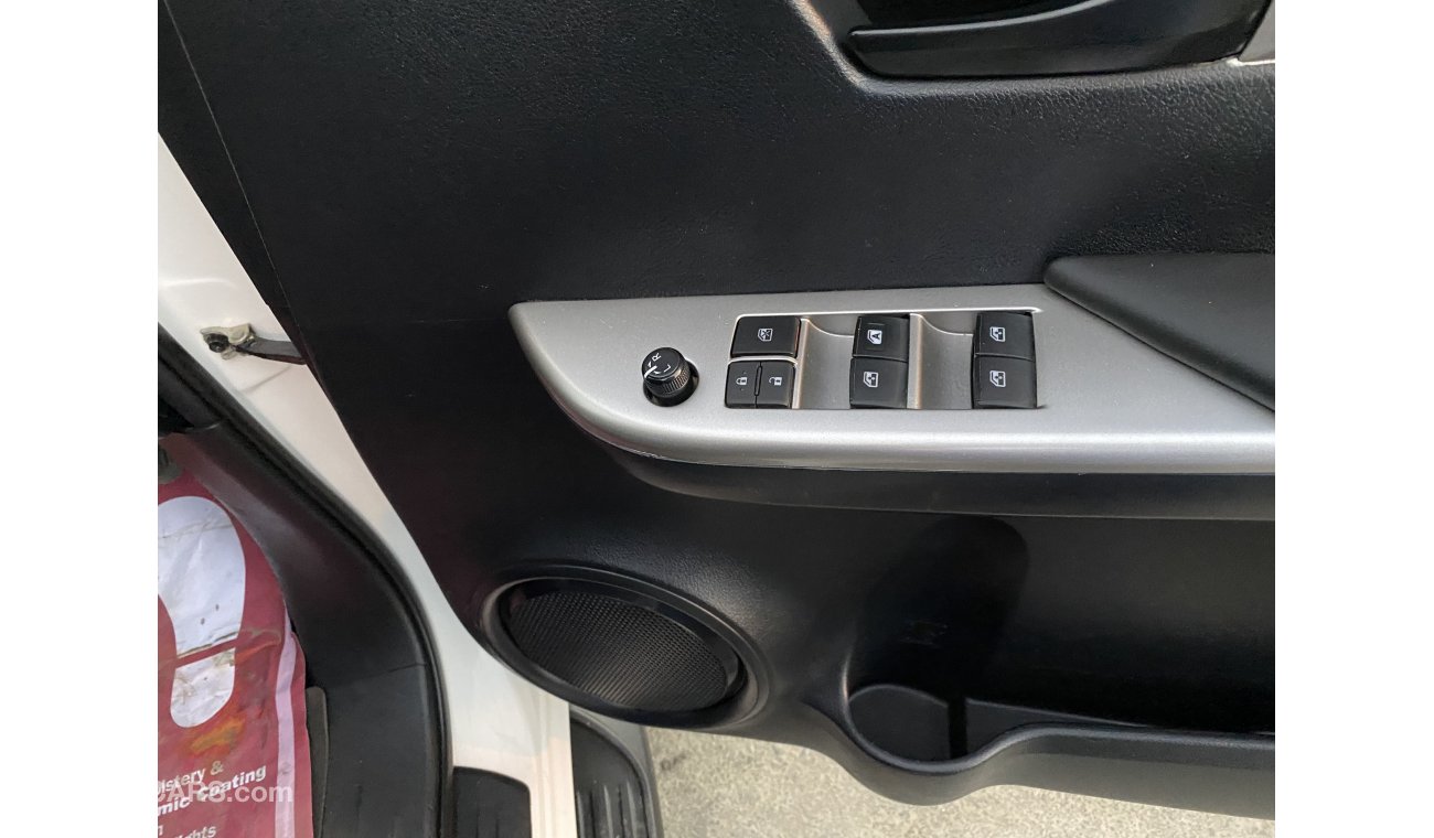 تويوتا هيلوكس SR5 Diesel full option leather seats clean car