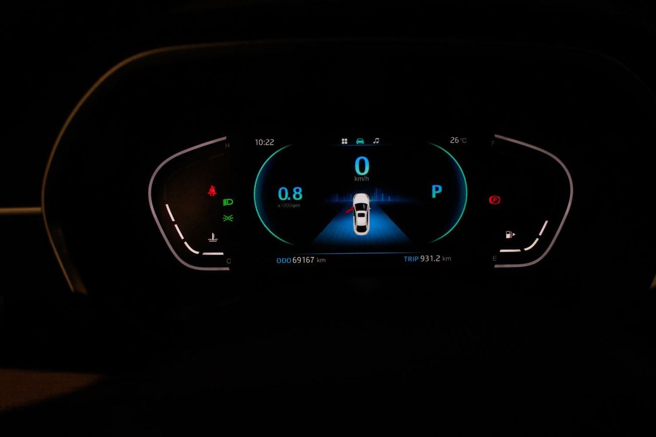 JAC J7 JAC J7 White with Black Top