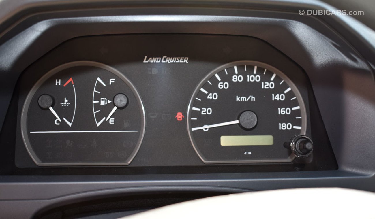 تويوتا لاند كروزر Hard Top (76) 4.2 Diesel, 9 seats with rear difflock, winch EX ANTWERP