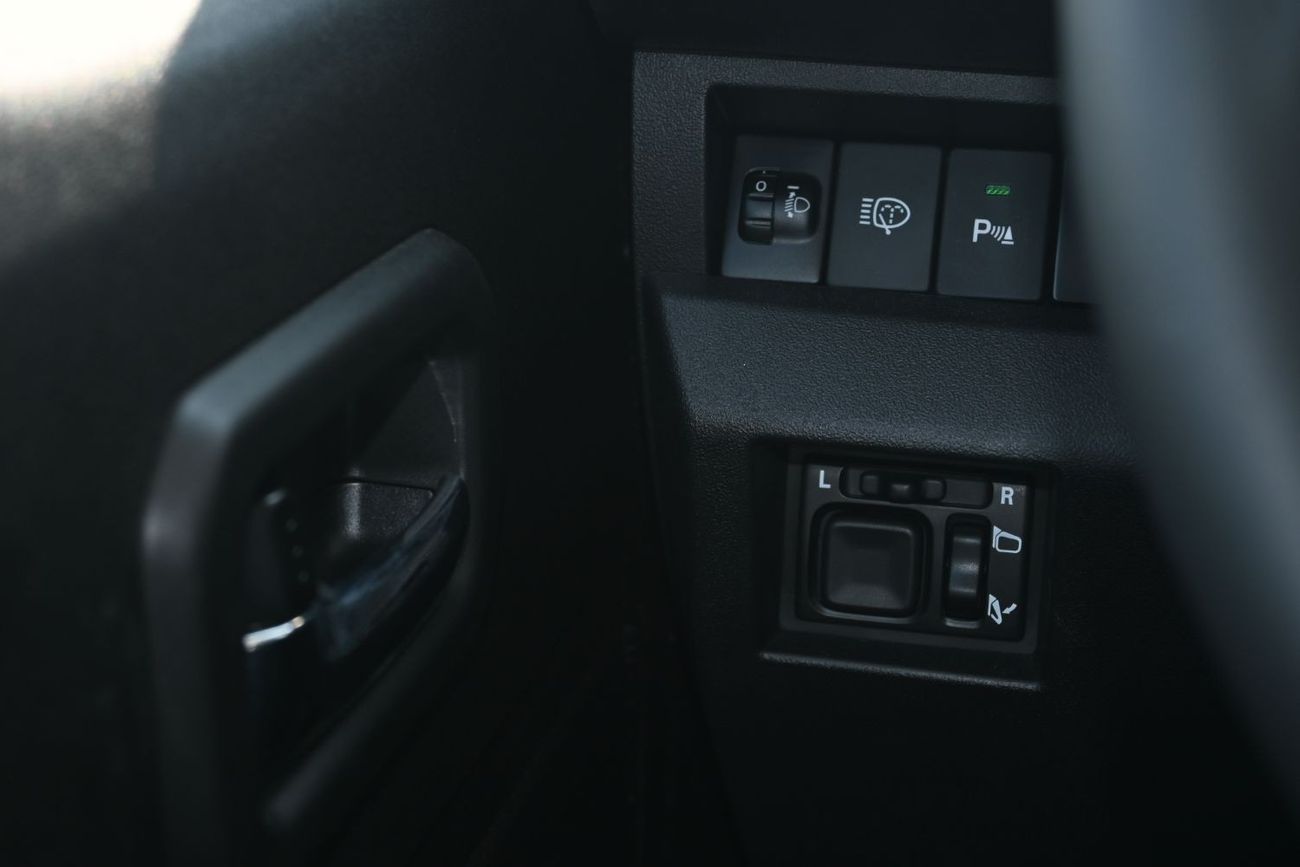 سوزوكي جيمني GLX 1.5L (5-Doors) Suzuki Jimny GLX 1.5L Petrol 4WD (5-Doors) Model 2025