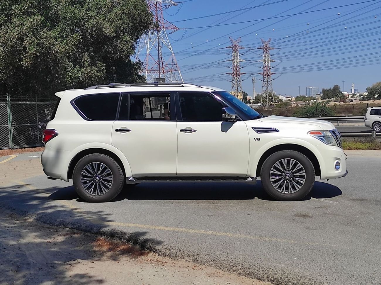 Nissan Armada Nissan Armada 2018 4WD Full options no1 5camera