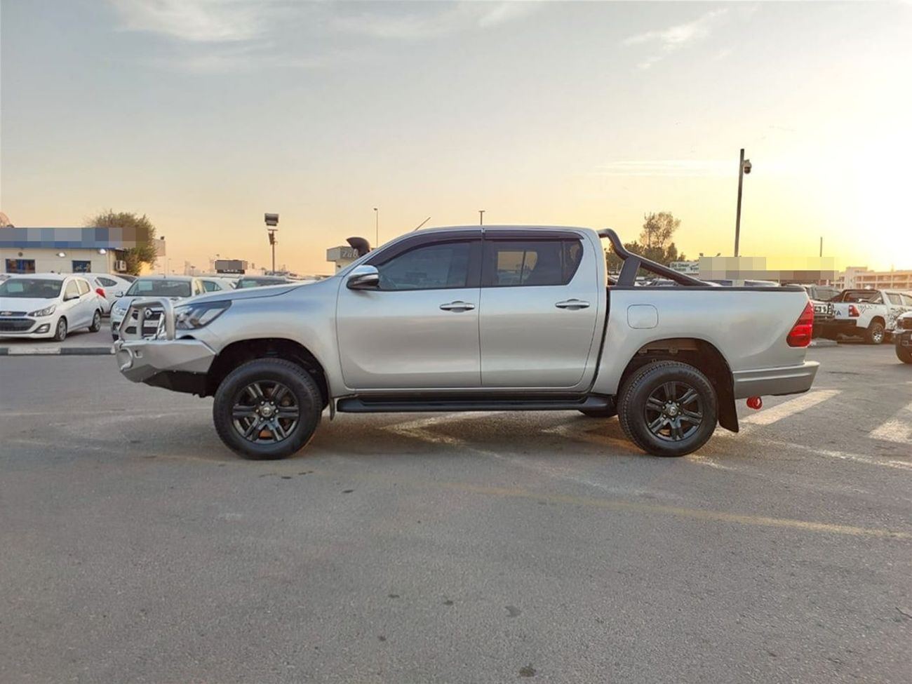 Toyota Hilux TOYOTA HILUX PICKUP RHD 2017 MODEL 2.8 L DIESEL AUTOMATIC(PM94124)