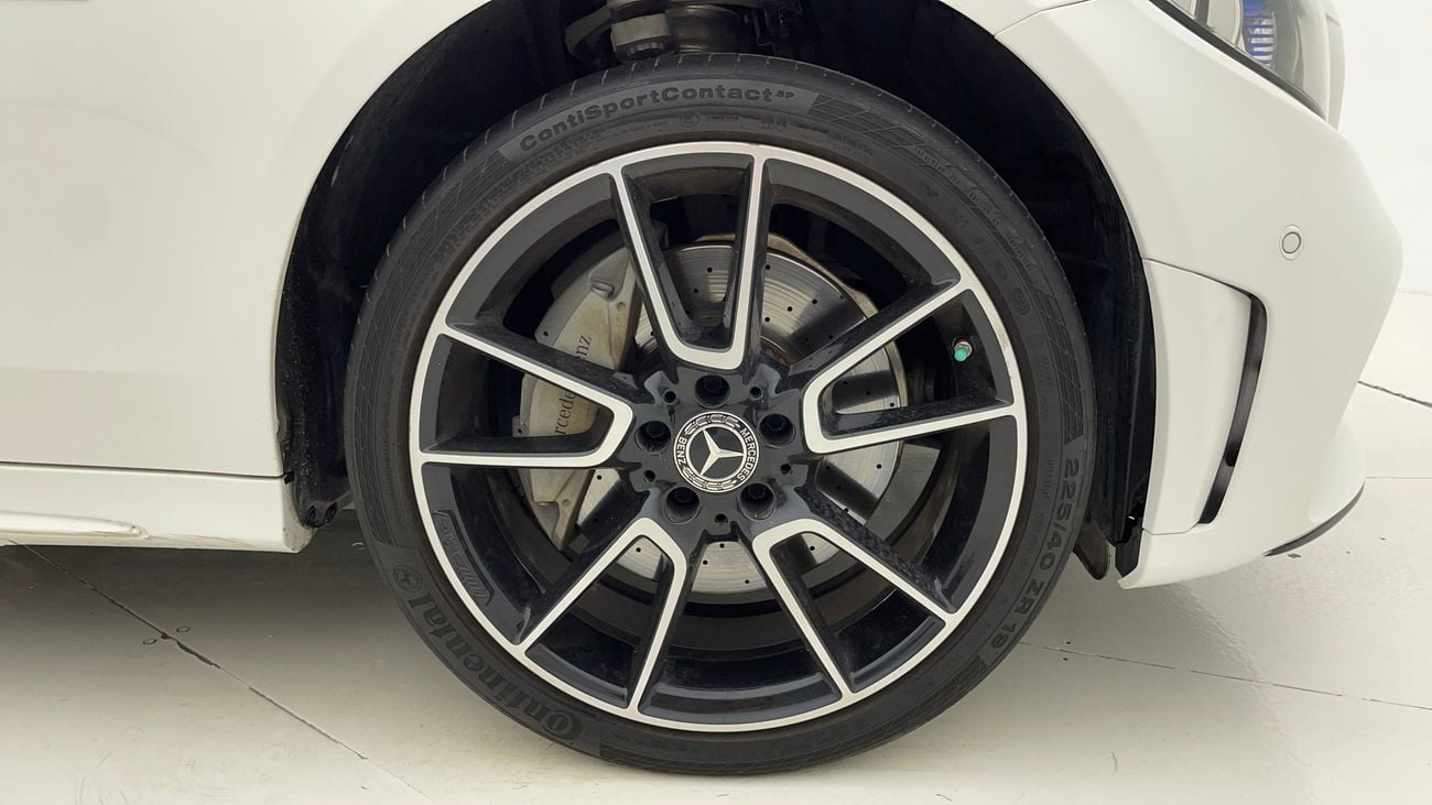 Mercedes-Benz C 300 PREMIUM + AMG SPORT PACK 2 | Zero Down Payment | Free Home Test Drive