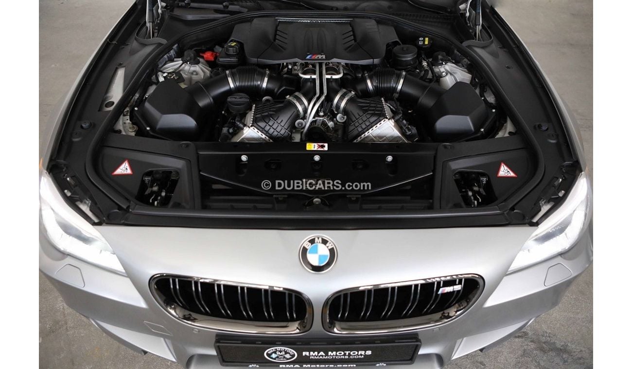 بي أم دبليو M5 2015 BMW M5 30 Jahre Edition (1 of 300 Worldwide! BMW Warranty & Service)