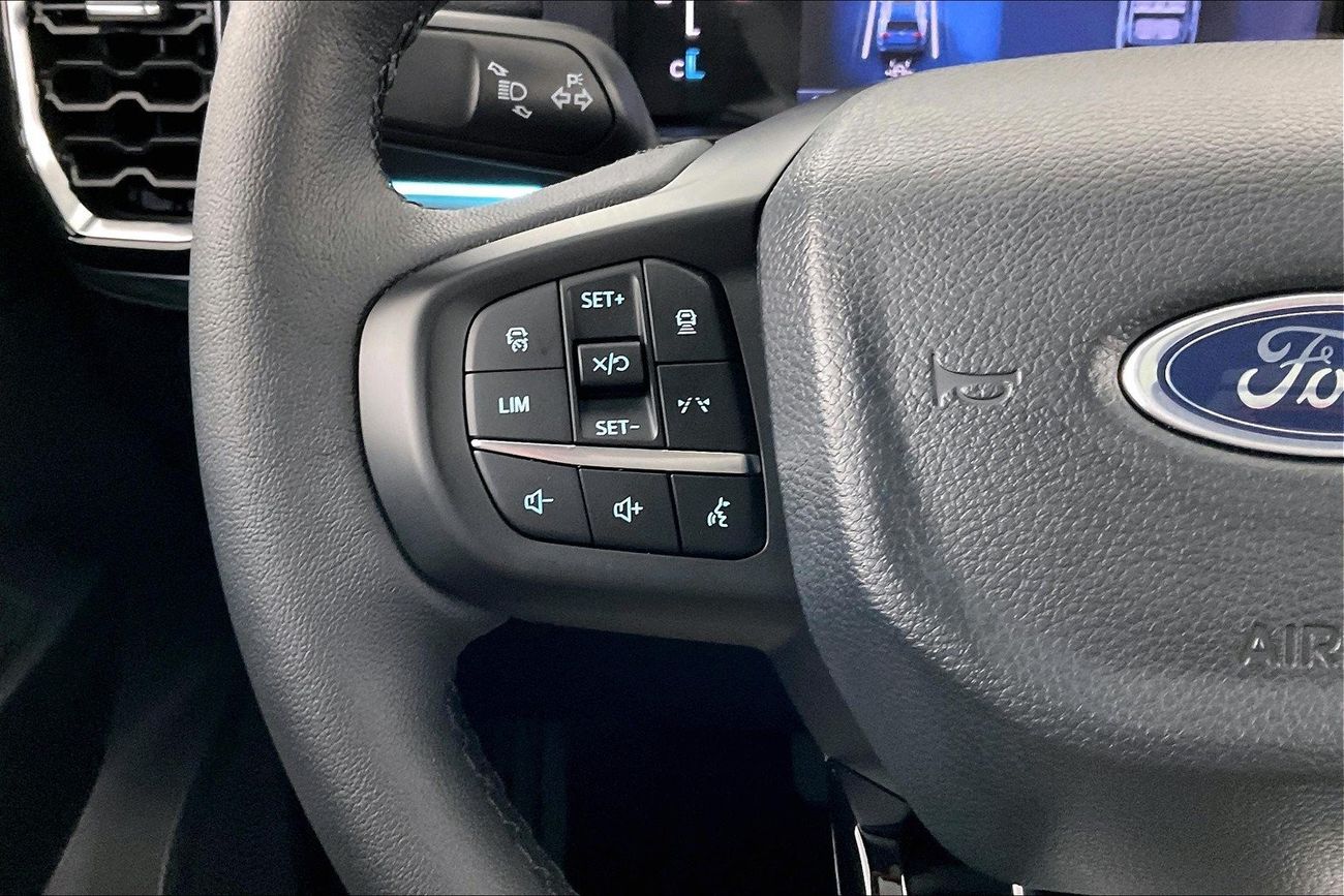 Ford Everest Limited| 1 year free warranty | Exclusive Eid offer