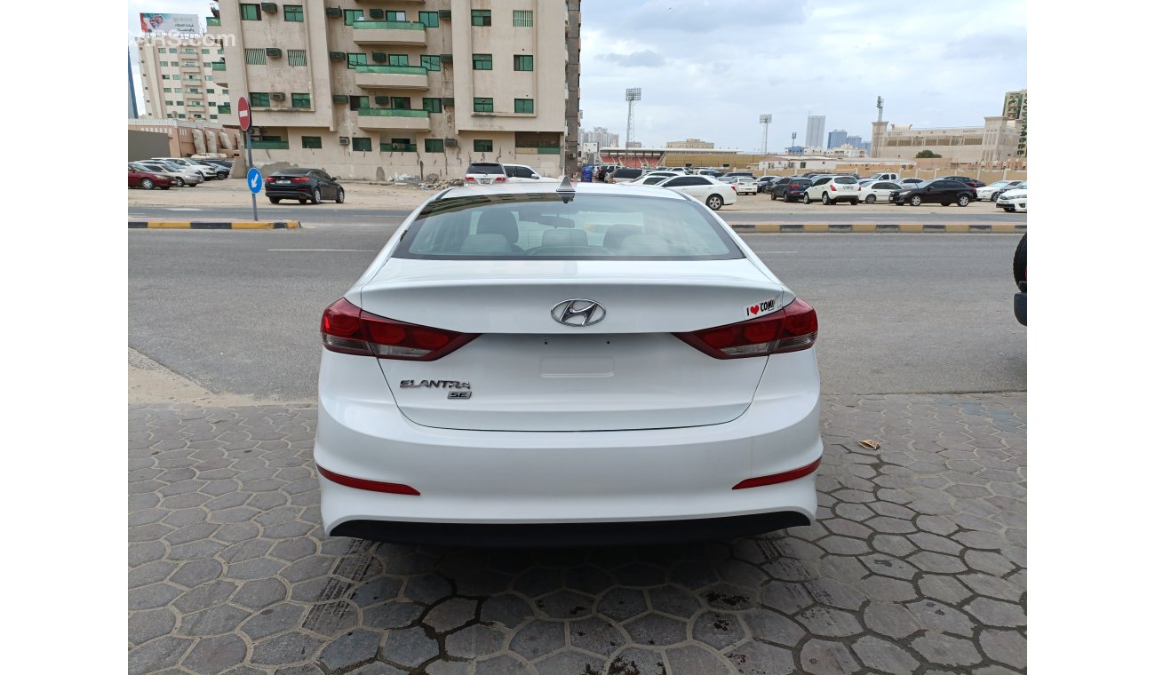 Hyundai Elantra 2.0