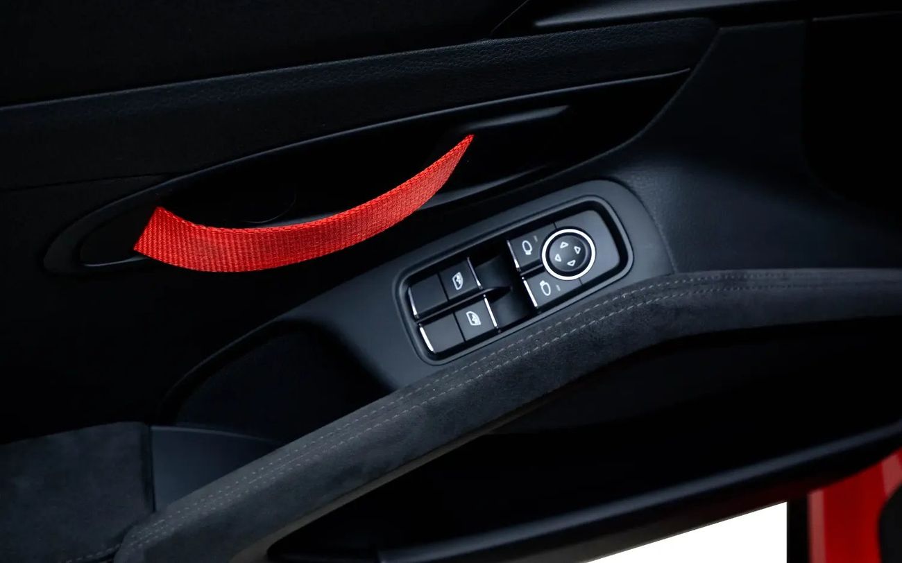 Porsche 911 GT3RS 4.0L (2 Seater) GT3RS - GCC Spec - With Warranty ( Al Nabooda )