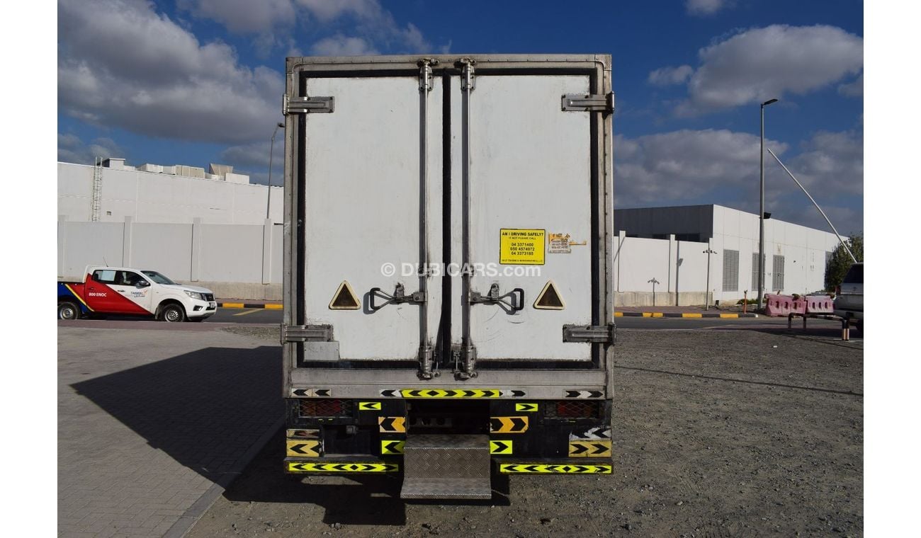 Isuzu NPR Isuzu Npr chiller pick up, Model:2012. Excellent condition