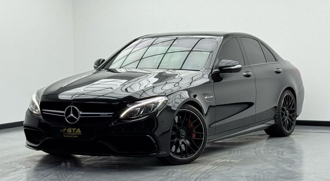 Mercedes-Benz C 63S AMG Std 4.0L Sedan 2015 Mercedes-Benz C63 S AMG, Full Service History, Excellent Condition, GCC