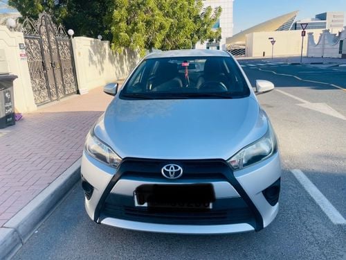 تويوتا يارس SE+ 1.3L Hatchback