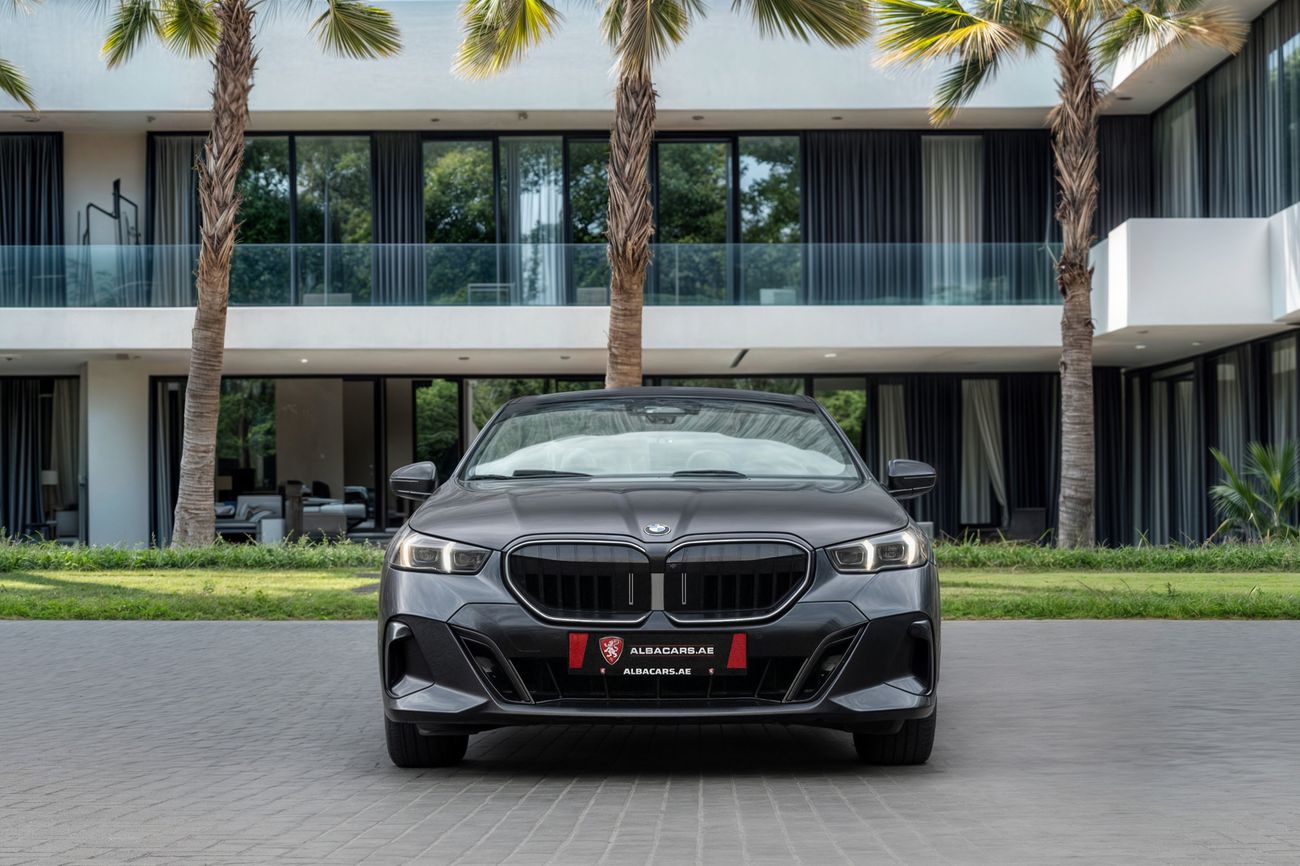 بي أم دبليو 520i G60 520i M | 5,700 P.M | 0% Downpayment | BMW WARRANTY+SERVICE!