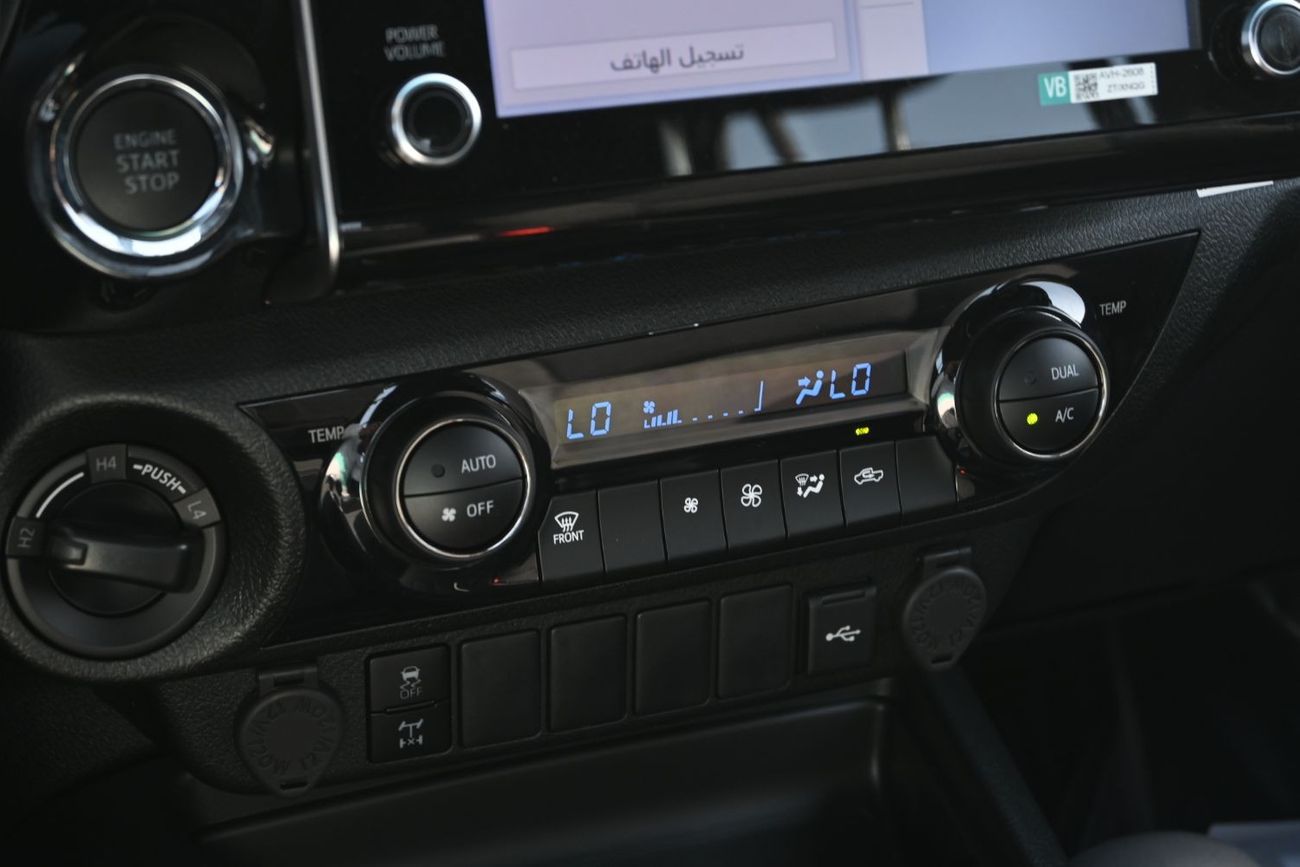 Toyota Hilux Adventure 4.0L Toyota Hilux Adventure SR5 4.0L V6, Petrol, 4WD, Pickup