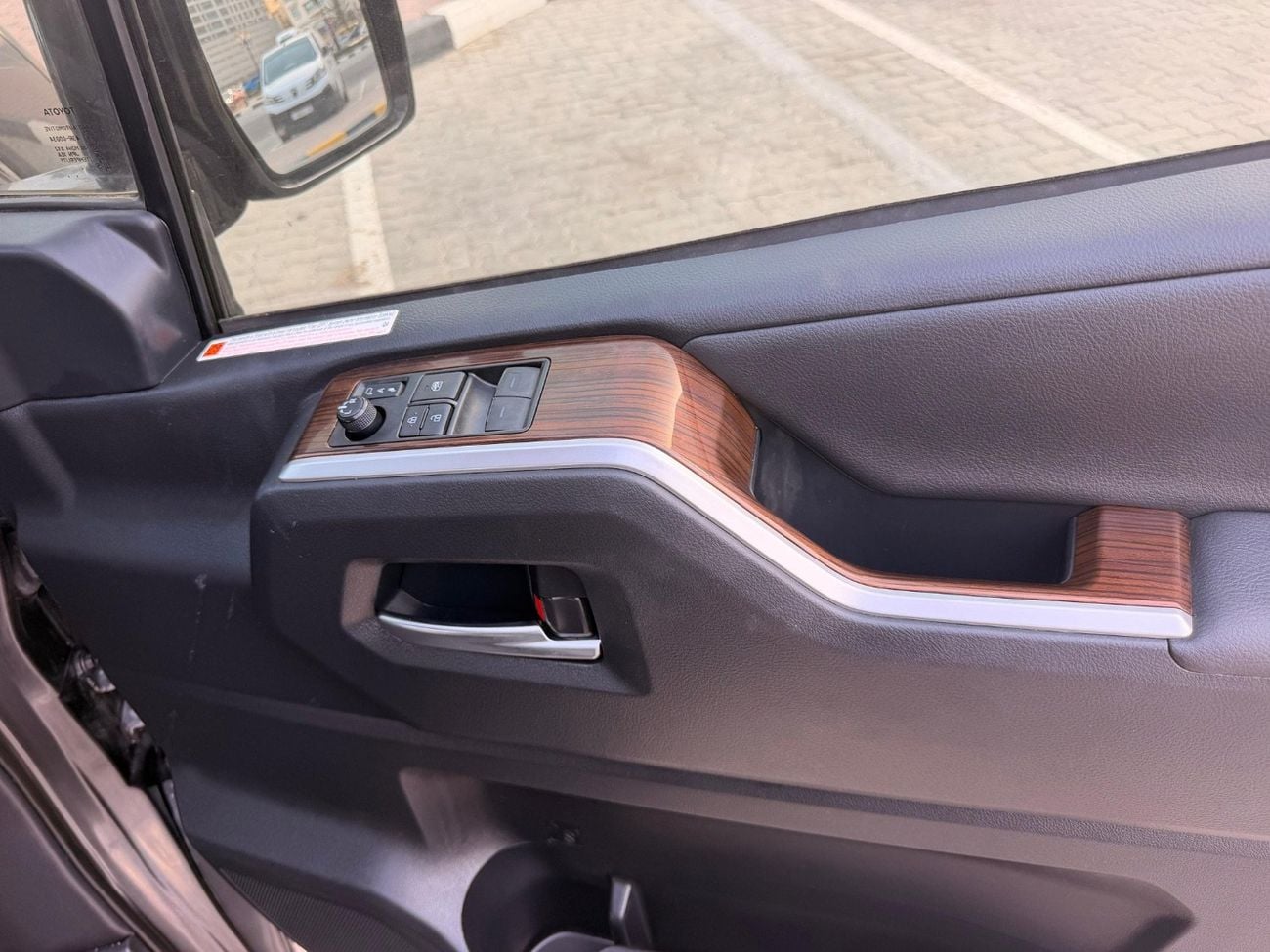 تويوتا جرافينا Right Hand Drive