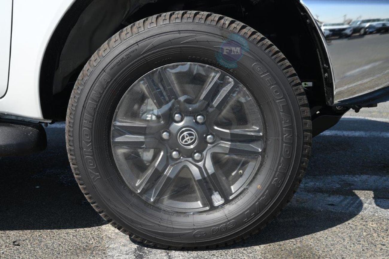 تويوتا هيلوكس Double Cab SR5 2.7L Petrol 4WD Automatic