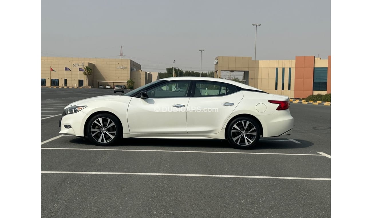 Nissan Maxima Model 2016 GCC CAR PERFECT CONDITION INSIDE AND OUTSIDE FULL ELECTRIC CONTROL STEERING CONTROL