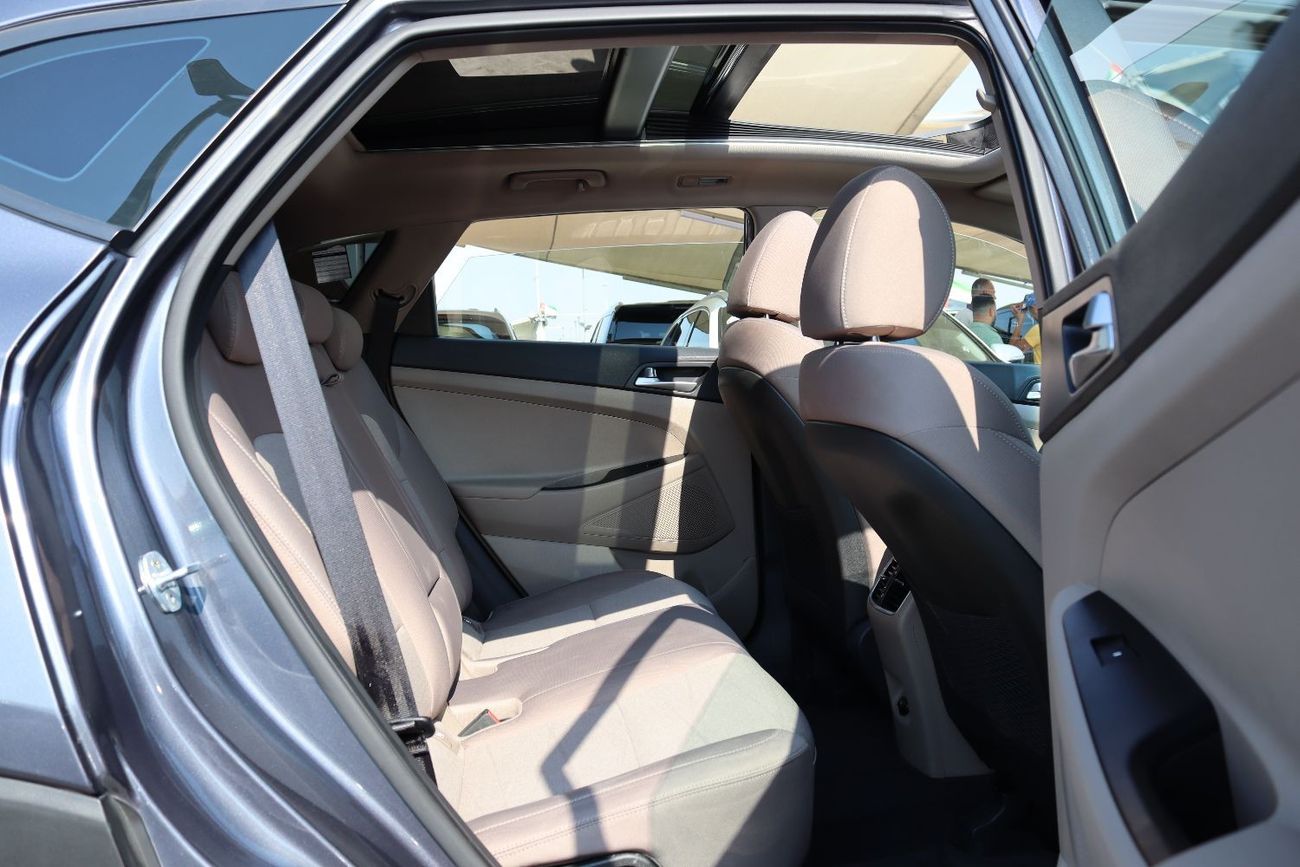Hyundai Tucson GL ACCIDENTS FREE - GCC - ENGINE 1600 CC - PERFECT CONDITION INSIDE OUT - PANORAMIC SUNROOF