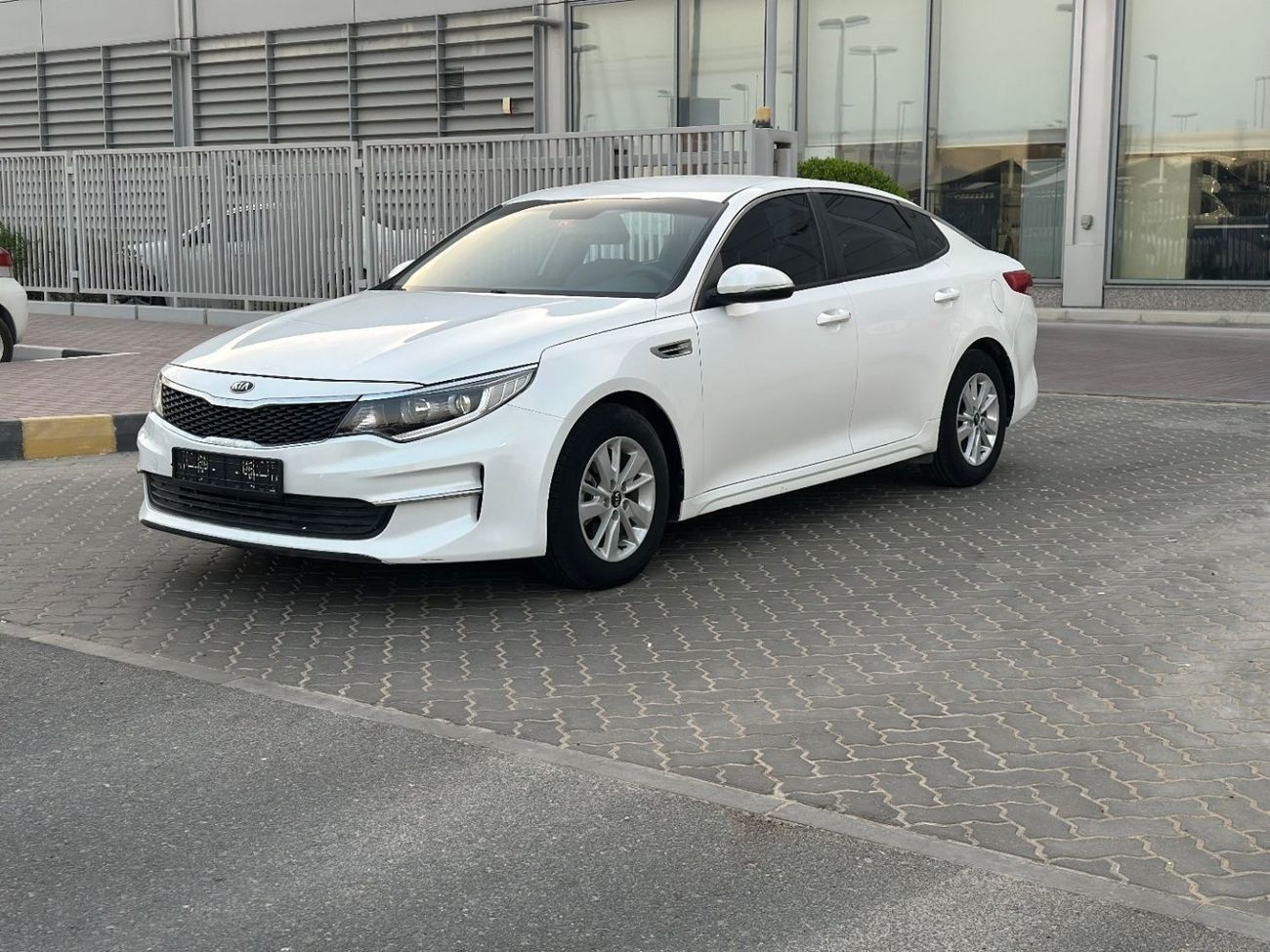 Kia Optima EX 2.4L (185 HP)