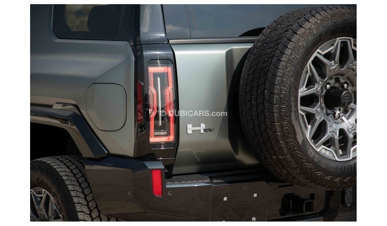 GMC Hummer EV 0 - 100 in 3.4 seconds + Crabwalk Tech | 2024 GMC Hummer EV SUV Edition1 AT - Green inside Black & W