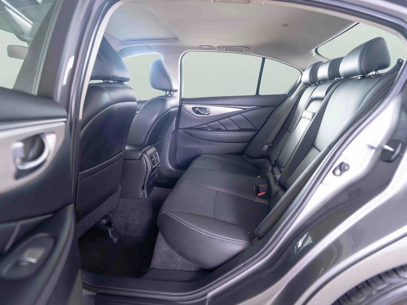 Infiniti Q50 LUXE 3.0