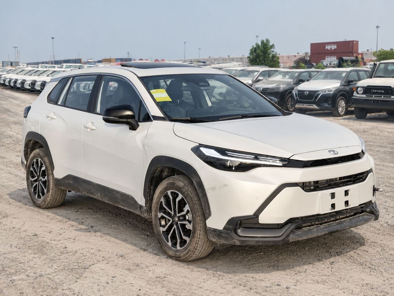 Toyota FJ Cruiser  ECTB - 4. Toyota Front Lander Luxury – 2.0L Hybrid Auto – White