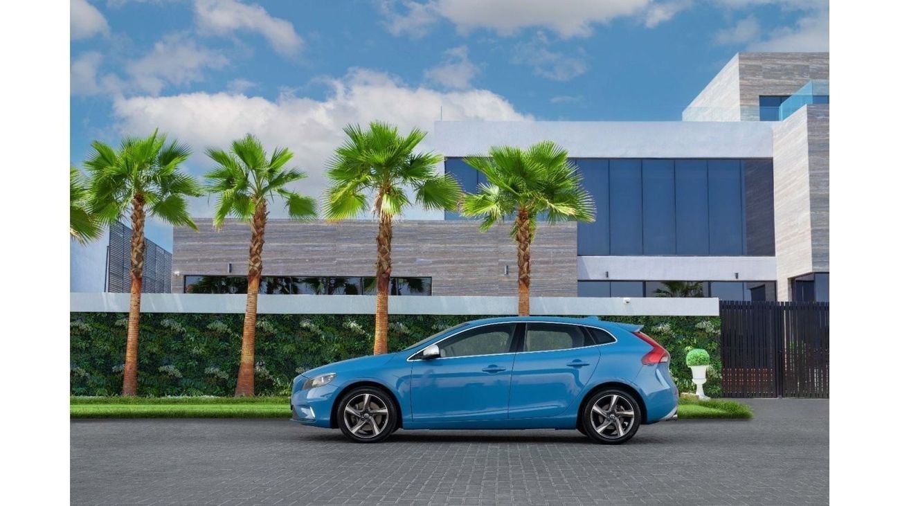 Volvo V40 R Design 40 T5  | 1,187 P.M (4 Years)⁣ | 0% Downpayment | Well Maintained