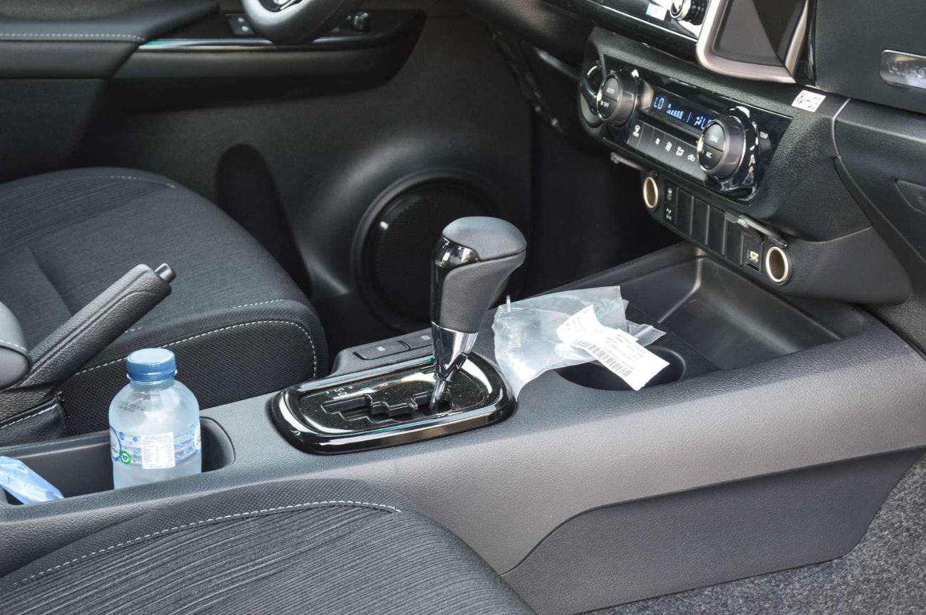 تويوتا هيلوكس TOYOTA HILUX ADVENTURE 4.0L 4WD PICKUP 2025