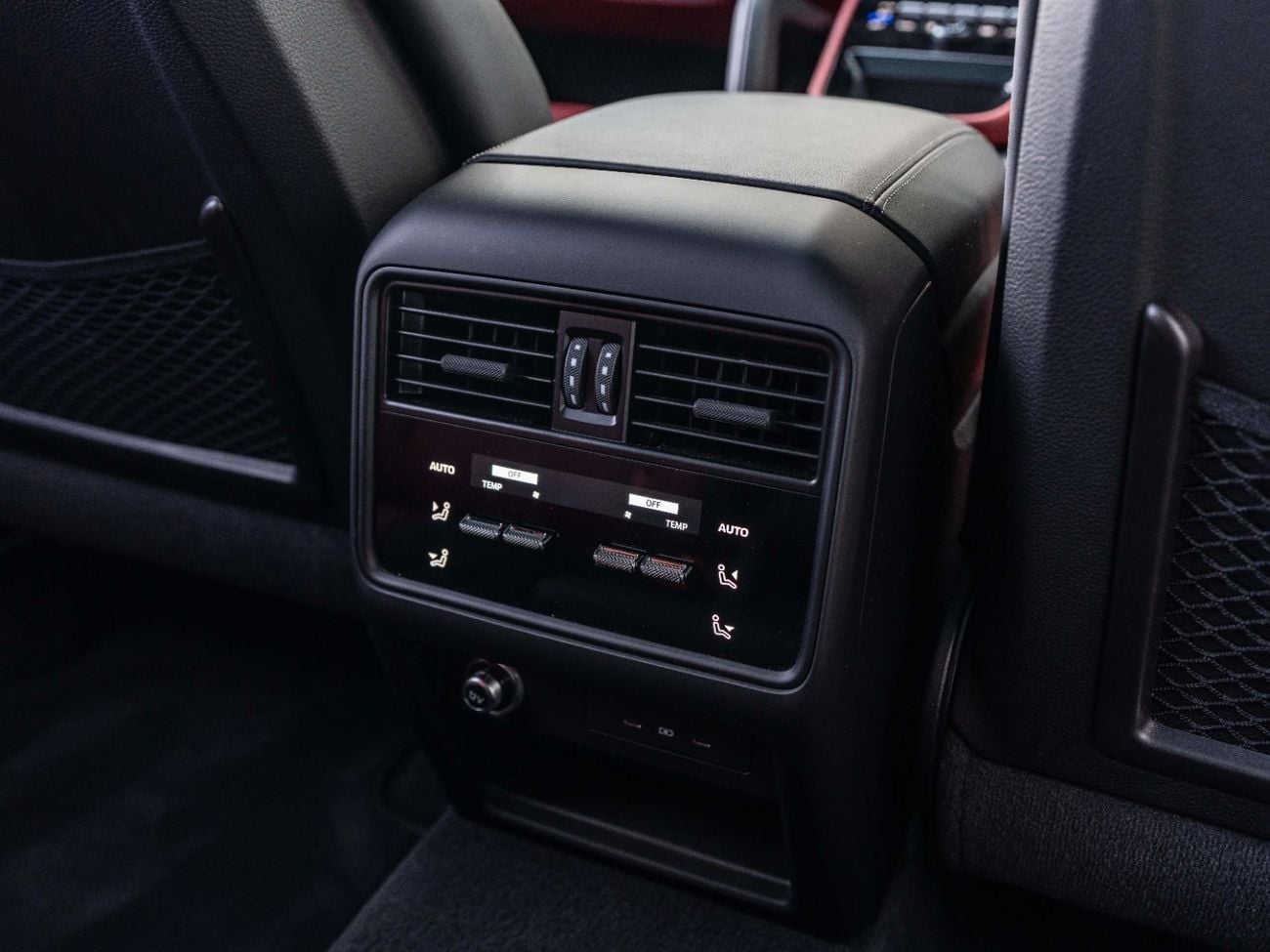 Porsche Cayenne Base
