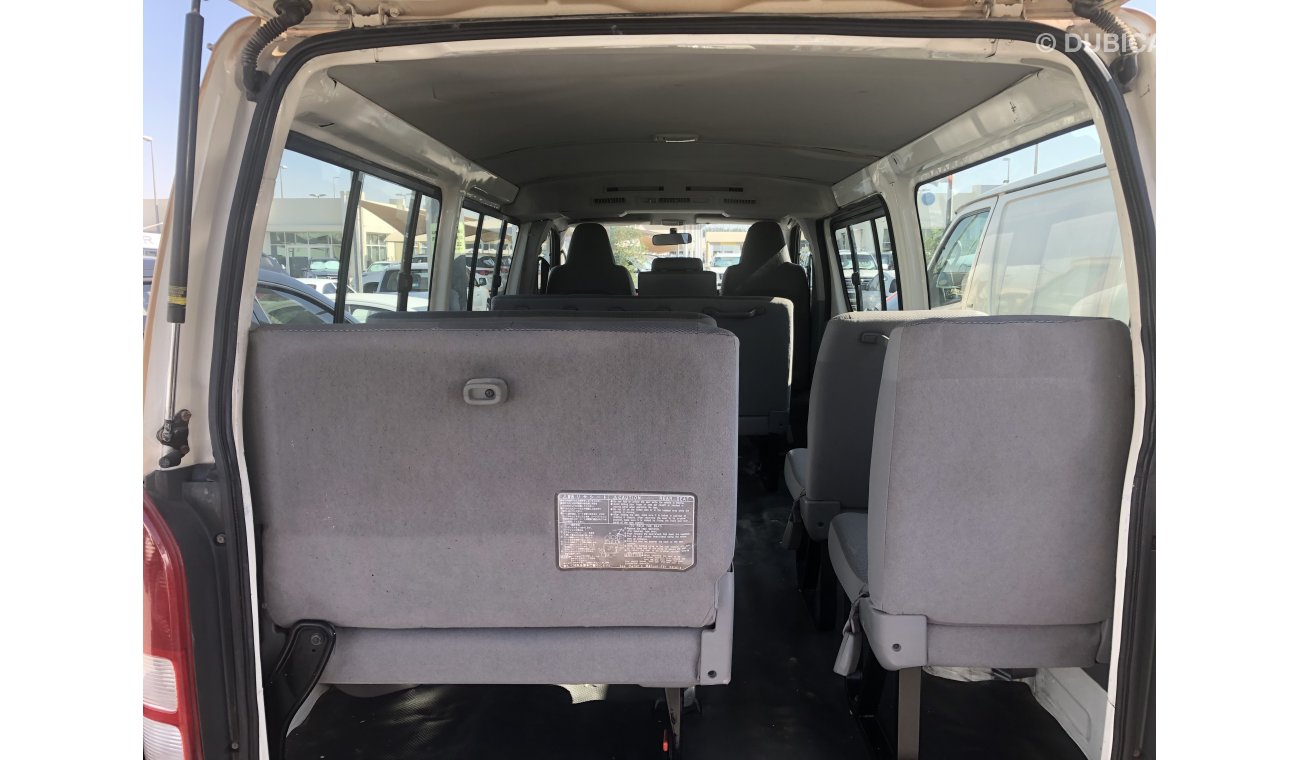 Toyota Hiace Toyota Hiace Bus 13 str, model:2008. free of accident. only done 45000 km