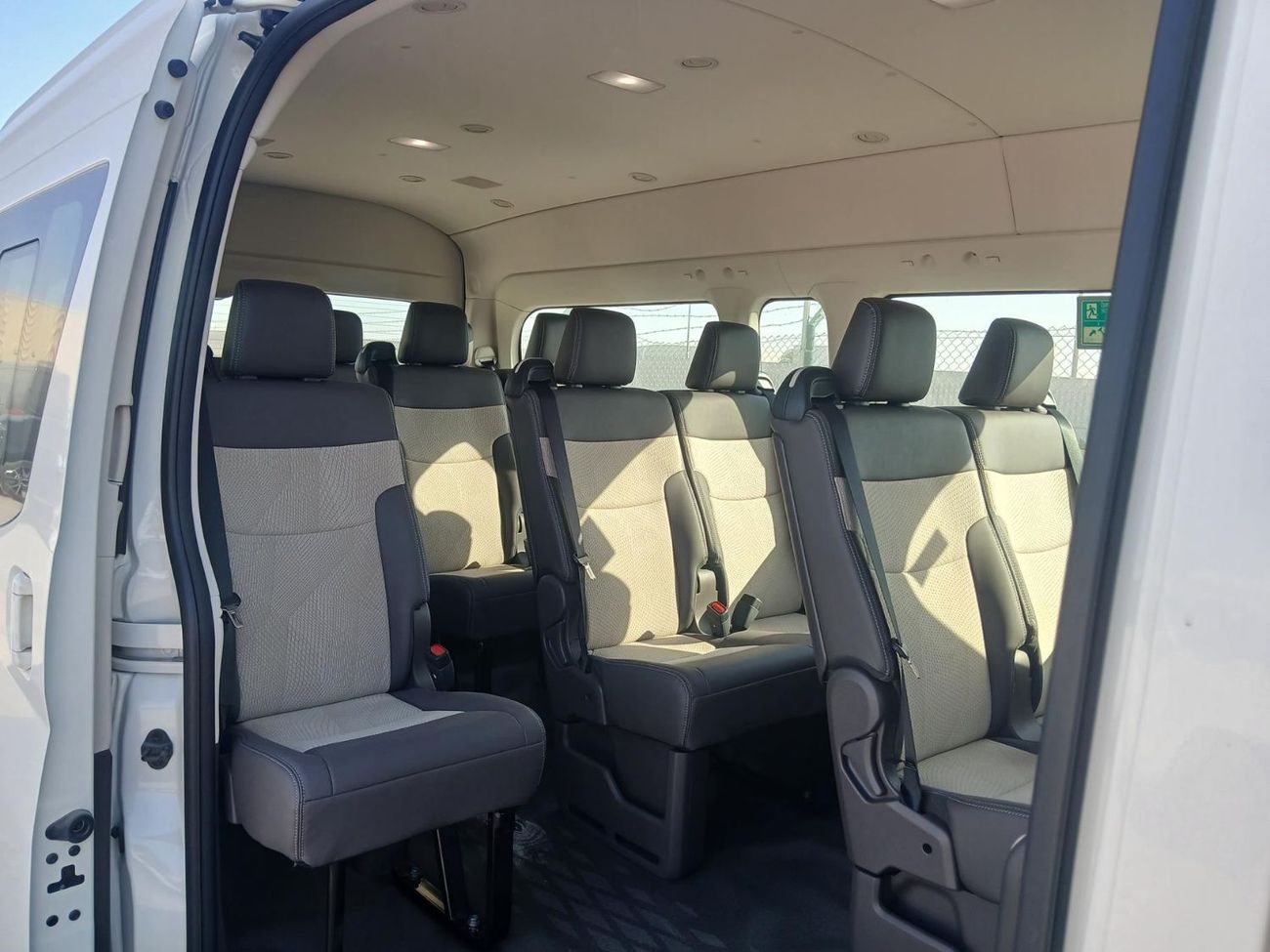 تويوتا هاياس ECTQAT001 - 2026 Toyota Hiace High Roof Passenger Van Full Options GL - 2.8L Diesel Manual