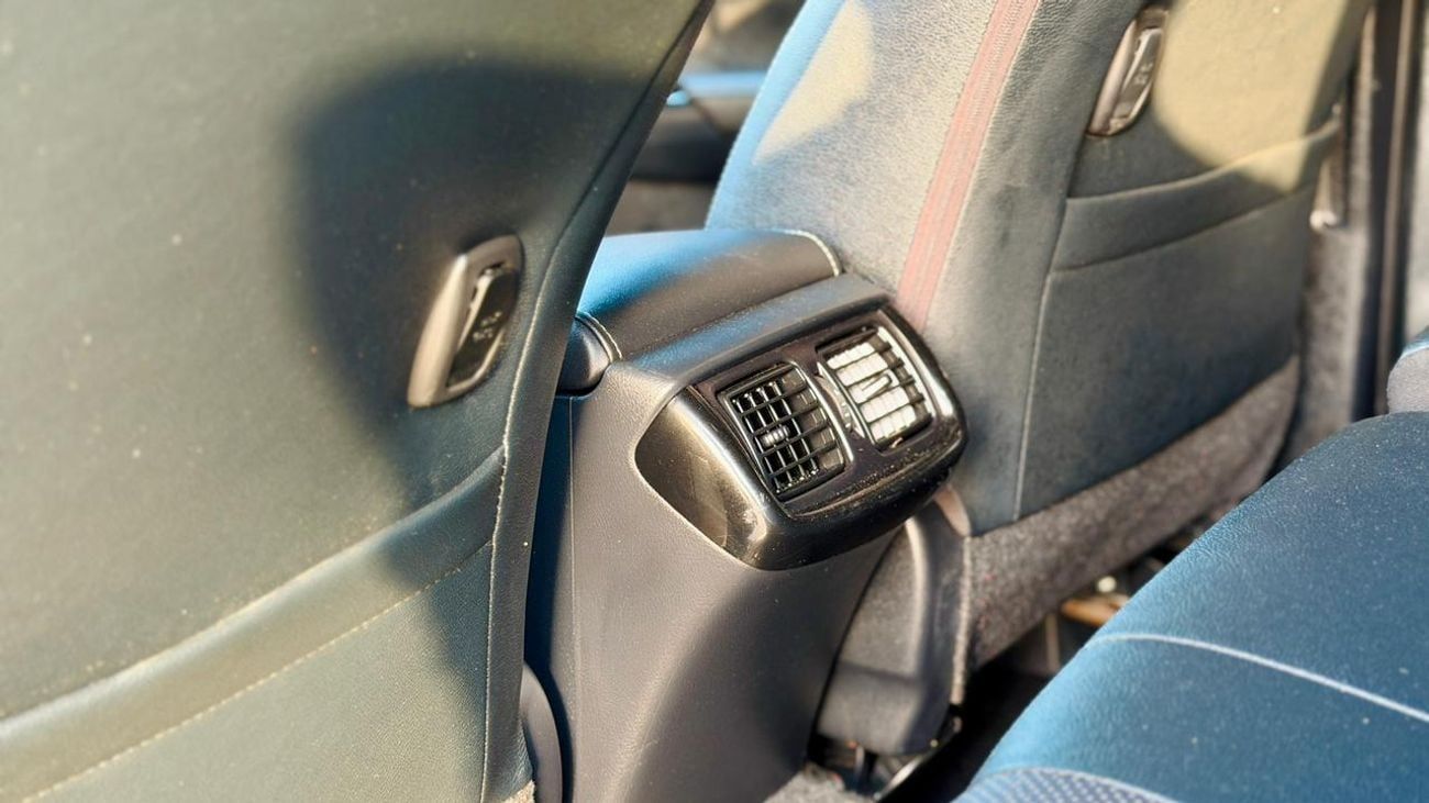 Toyota Hilux MODIFIED TO ROCCO GR SPORTS | NUDGE BAR | AUTO TRANSMSSION | LEATHER SEATS | JBL MULTIMEDIA SCREEN A