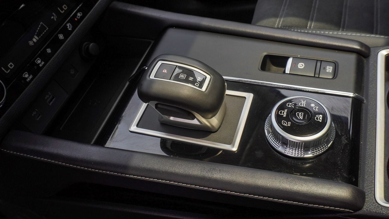 Mitsubishi Outlander Brand New Mitsubishi Outlander High Line 2025 For Export 2.5L Petrol A/T|Silver/Black|OUTLANDER-HL-2